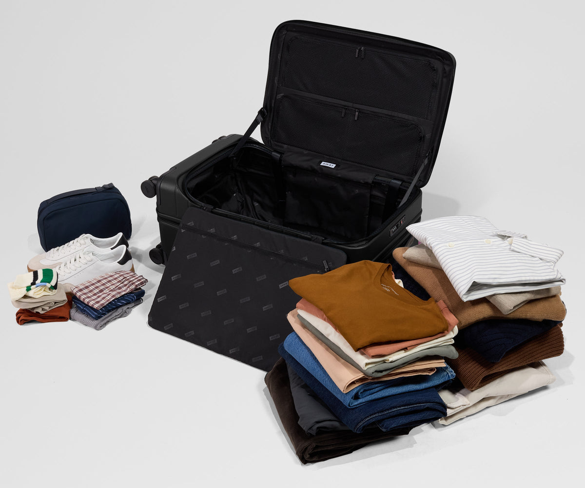 Away Topside Medium Trunk Suitcase - Jet Black