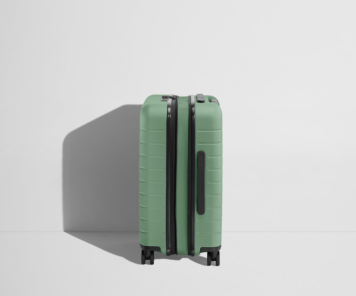Away The Carry-On Flex Suitcase - Sea Green