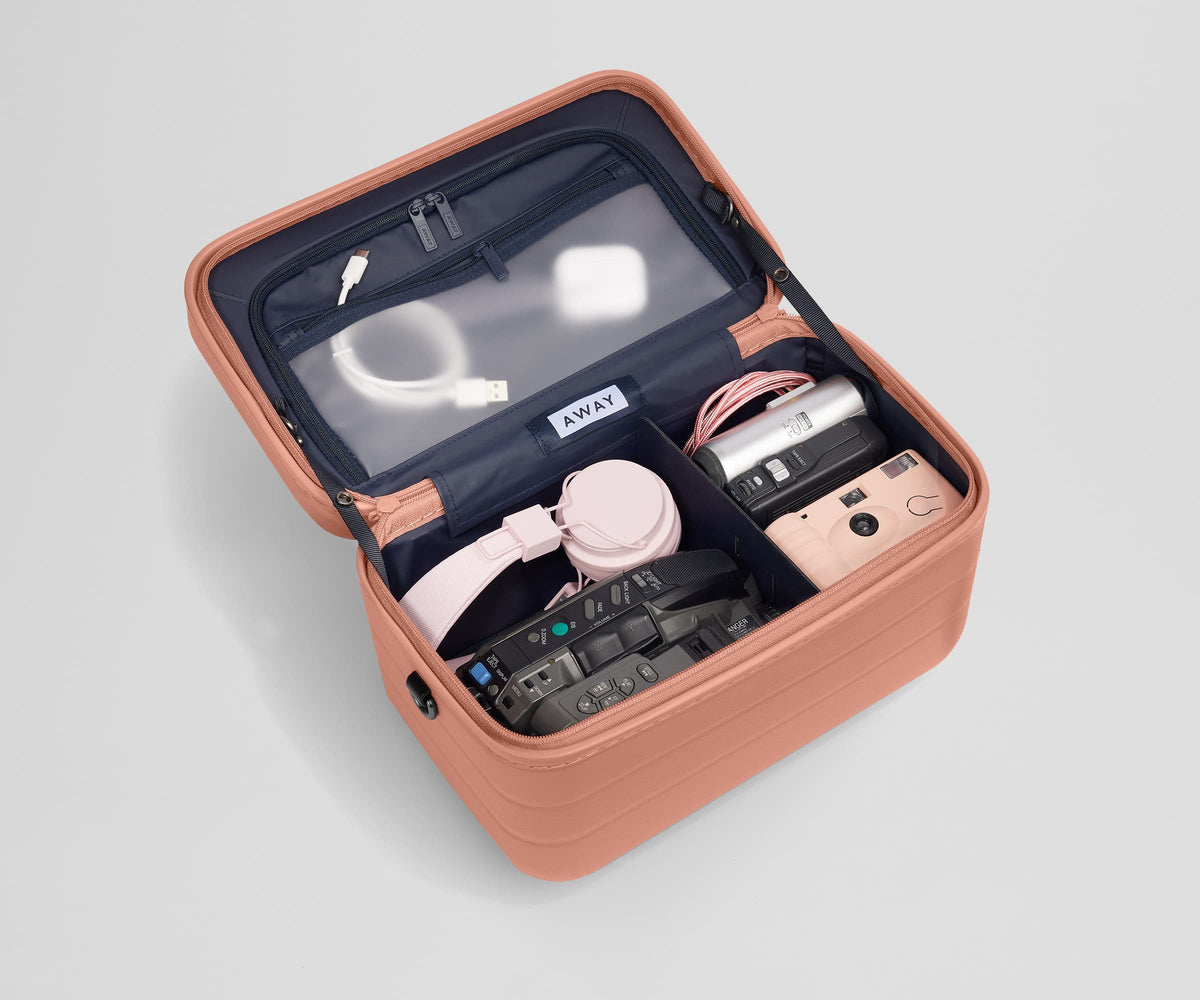 Away The Train Case Toiletry Bag - Clay Pink