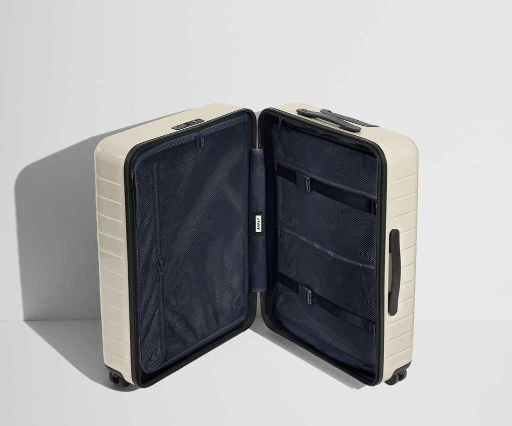 Away The Medium Suitcase - Salt White (Gloss)