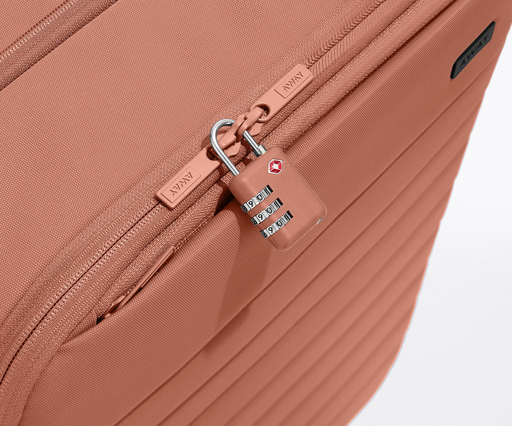 Away Softside Large Suitcase - Clay Pink