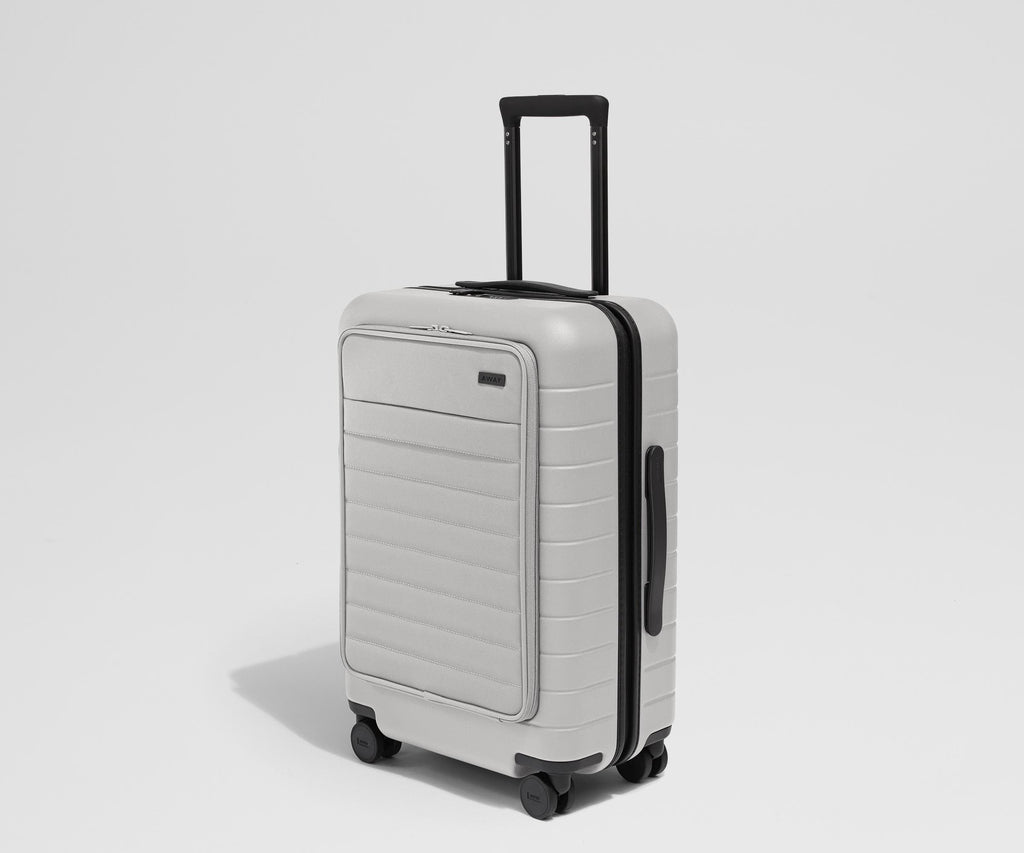 Away The Executive Bigger Carry-On Suitcase - Cloud Gray
