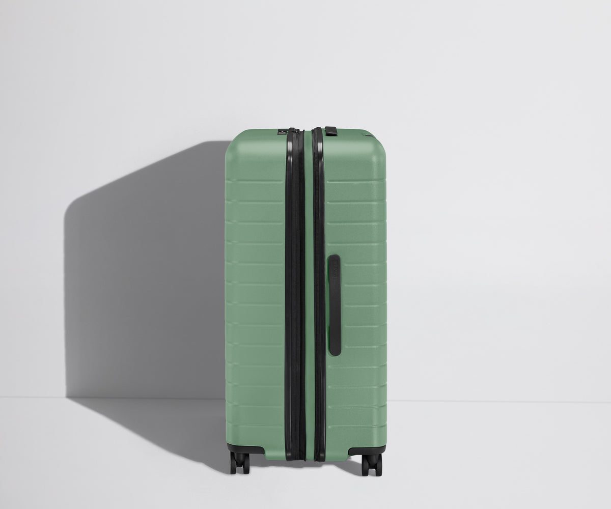 Away The Large Flex Suitcase - Sea Green