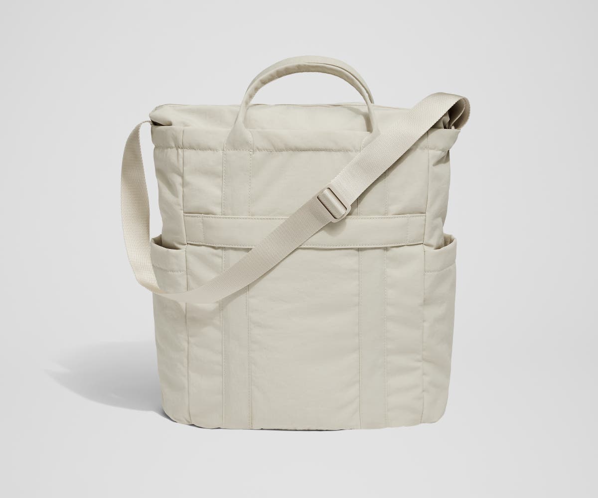 Away Courtside Tote Tote Bag - Salt White Textured Nylon