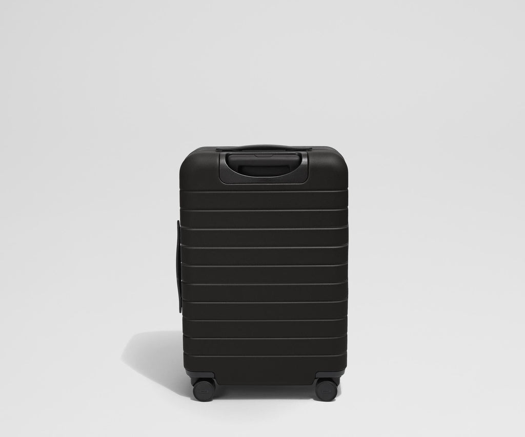 Away The Executive Bigger Carry-On Suitcase - Jet Black