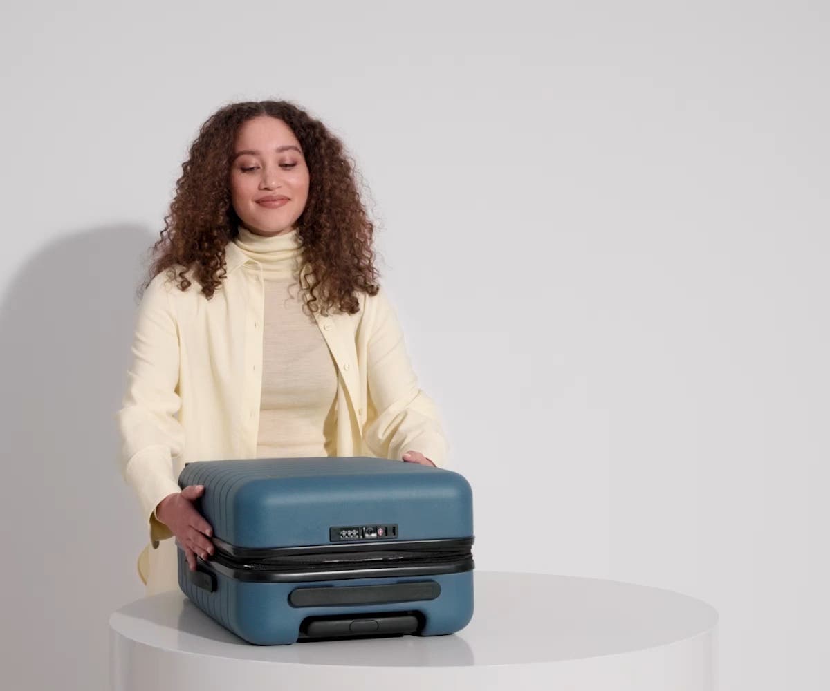 Away The Carry-On Flex Suitcase - Coast Blue (DTM)