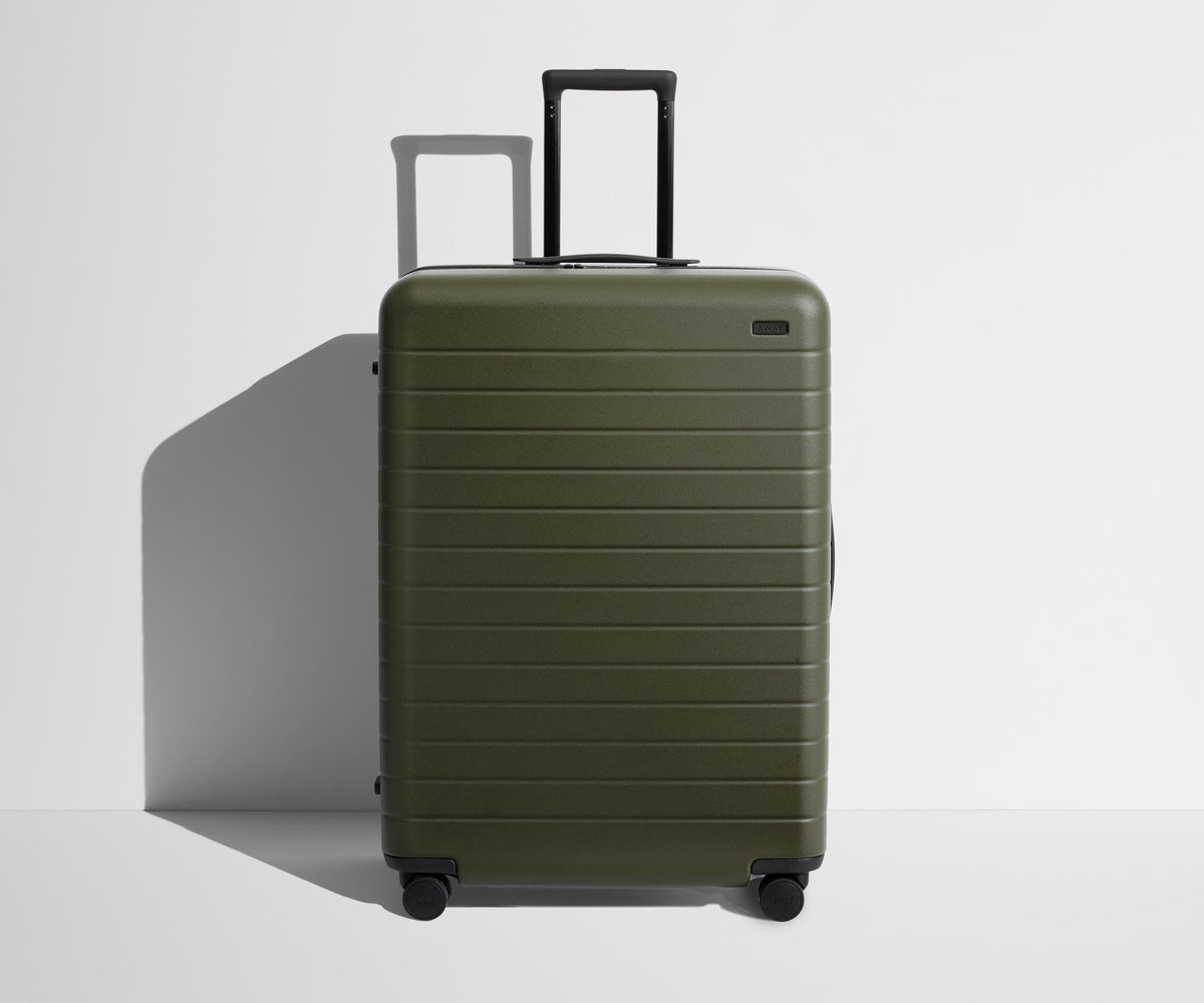 Away Explorer Essentials Bundle Suitcase