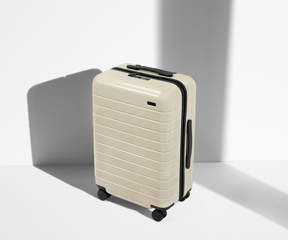 Away The Bigger Carry-On Suitcase - Salt White (Gloss)