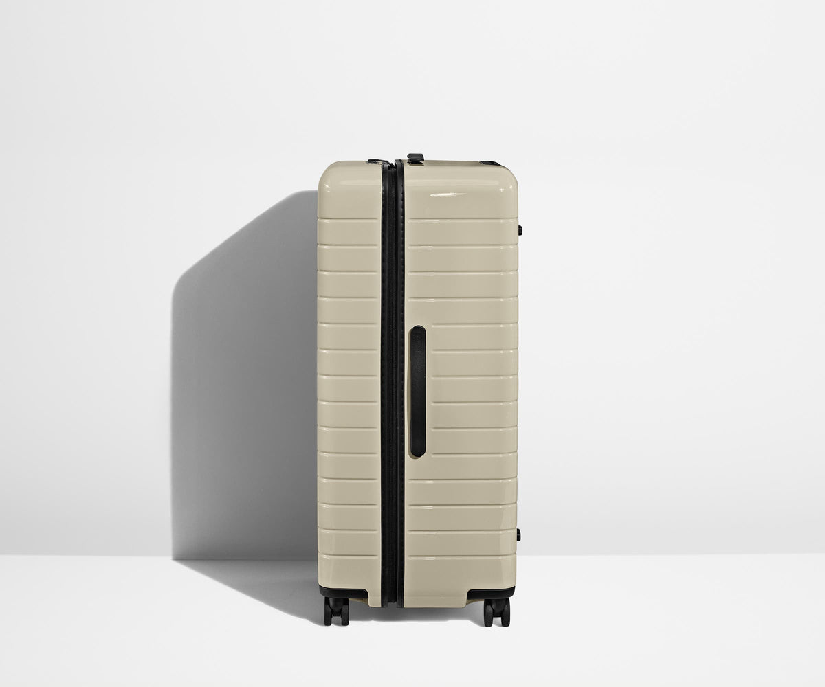 Away The Trunk Suitcase - Salt White (Gloss)